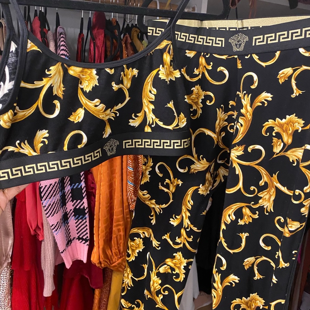 Matching Versace Baroque leggings and sports bra